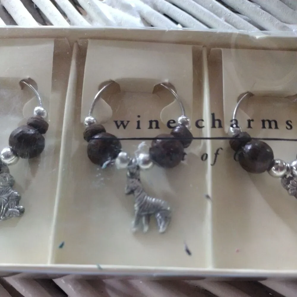 Wine Charms 6 Silver Tone African Animals Pier 1 Imports Barware Party Night